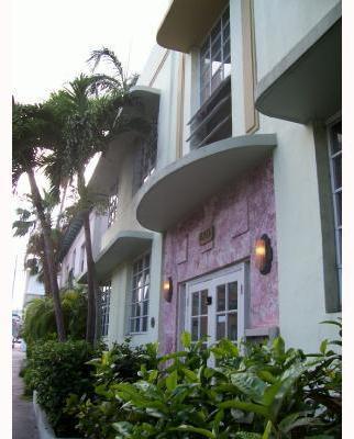 610 8th Street, Unit 105 Miami Beach, FL 33139 - Photo 3 of 9