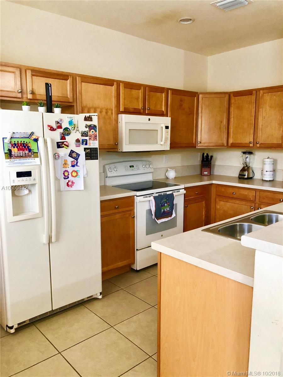 17035 Southwest 96th Street Miami, FL 33196 - Photo 3 of 20