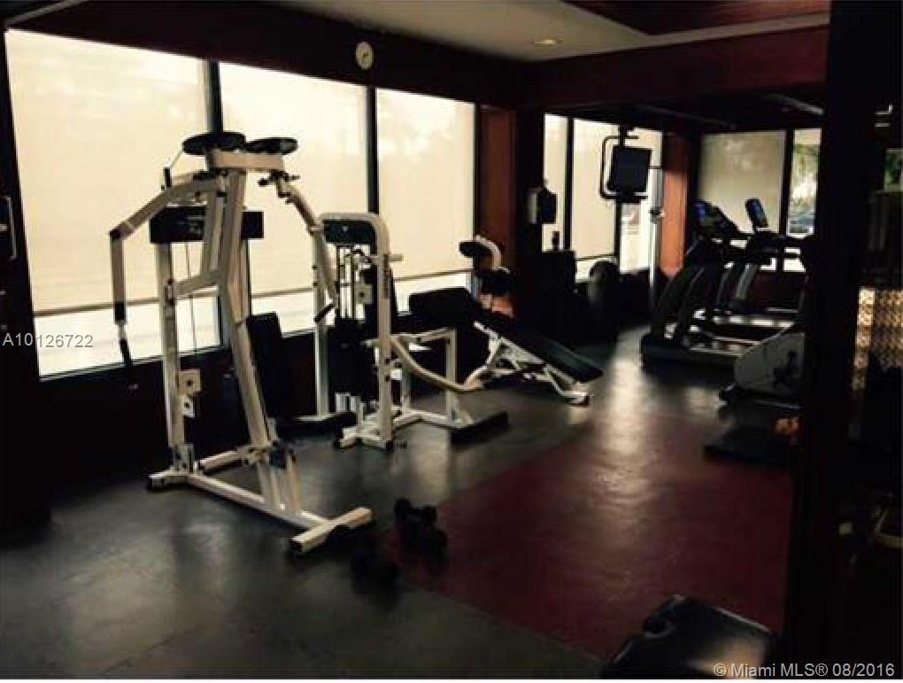 600 Northeast 36th Street, Unit 2011 Miami, FL 33137 - Photo 17 of 18