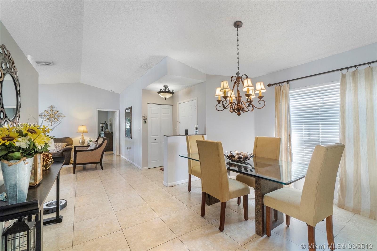 4334 Southwest 72nd Way Davie, FL 33314 - Photo 5 of 23