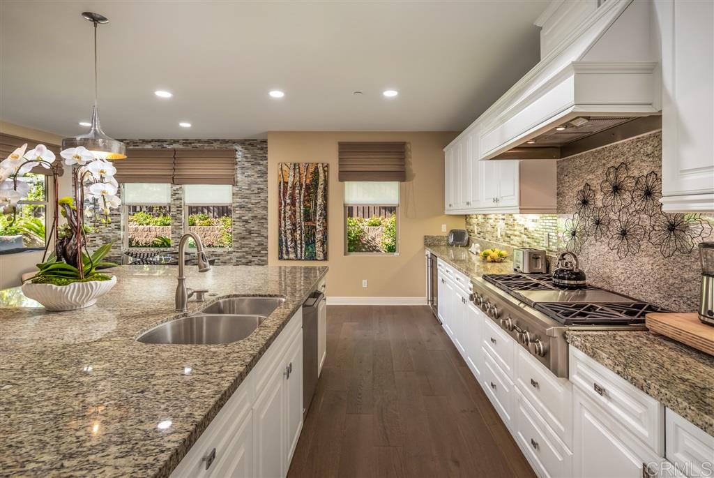 698 Normandy Road Encinitas, CA 92024 - Photo 7 of 25