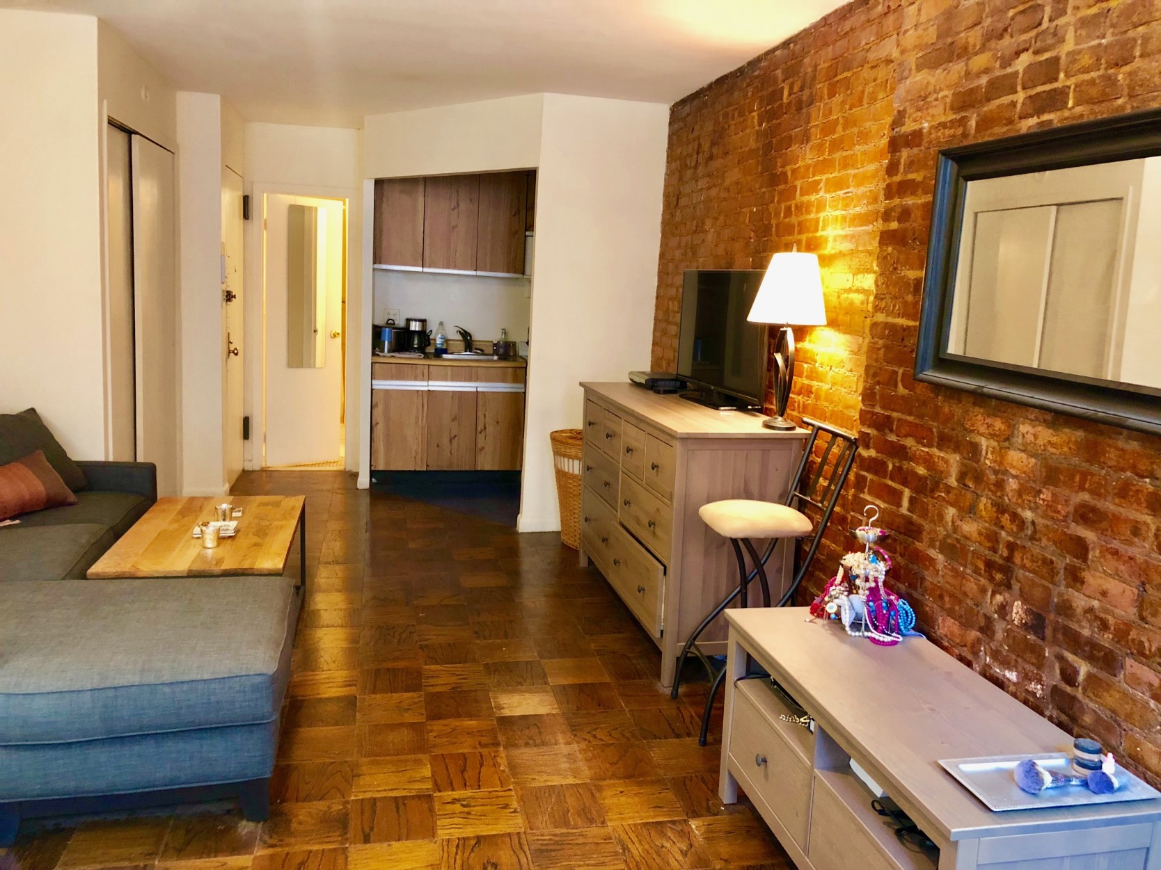 344 East 61st Street, Unit 7 Manhattan, NY 10065 - Photo 2 of 6