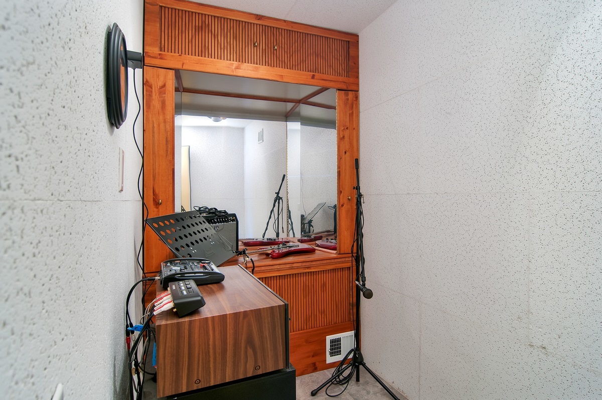 1720 Red Barn Road Encinitas, CA 92024 - Photo 18 of 25