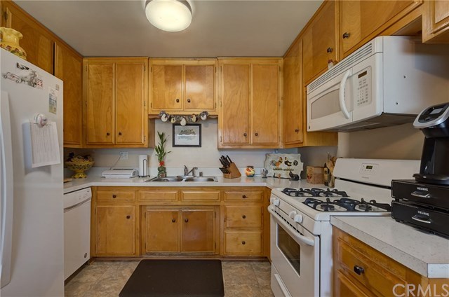 996 Springfield Street Upland, CA 91786 - Photo 15 of 25