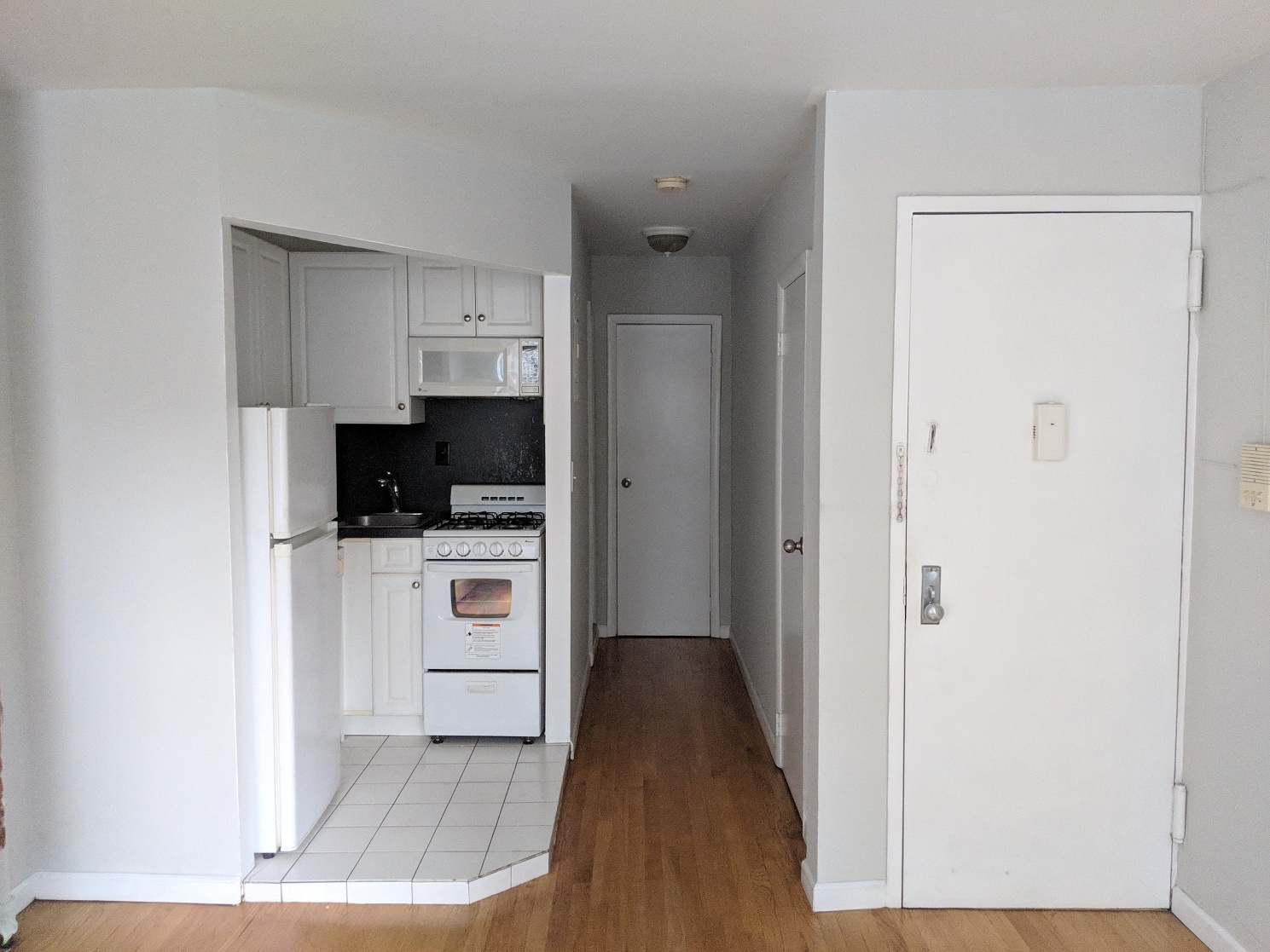 852 8th Avenue, Unit 2B Manhattan, NY 10019 - Photo 2 of 5