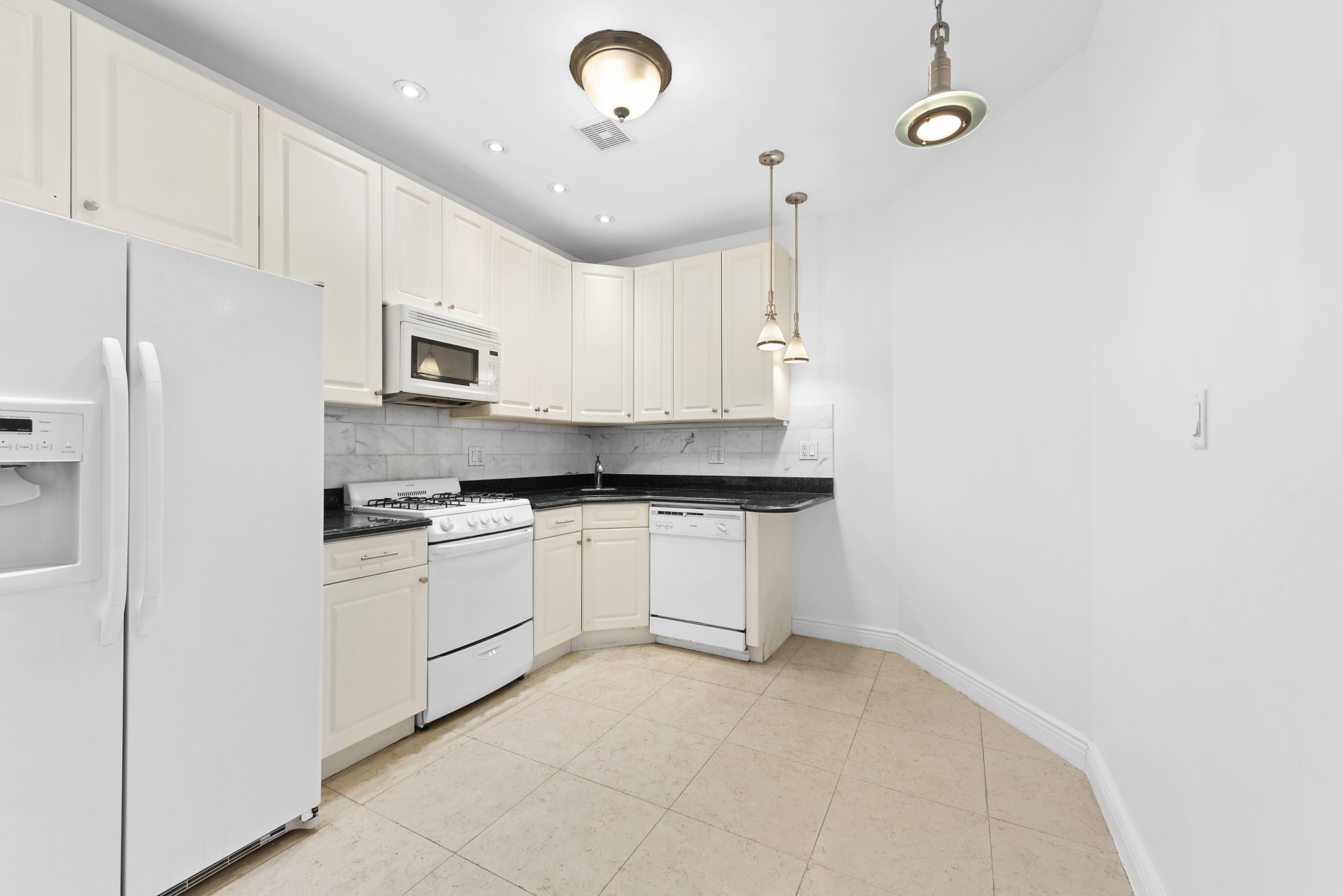 1716 2nd Avenue, Unit 2D Manhattan, NY 10128 - Photo 2 of 6