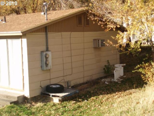 326 Northwest 14th Street Pendleton, OR 97801 - Photo 4 of 16 Gallery Image 4