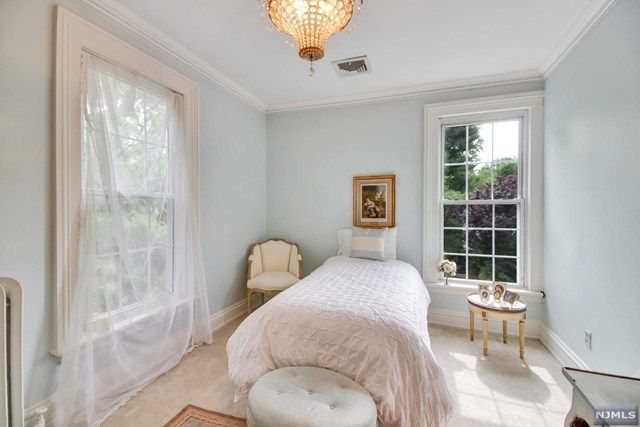 1617 River Road Teaneck, NJ 07666 - Photo 16 of 21