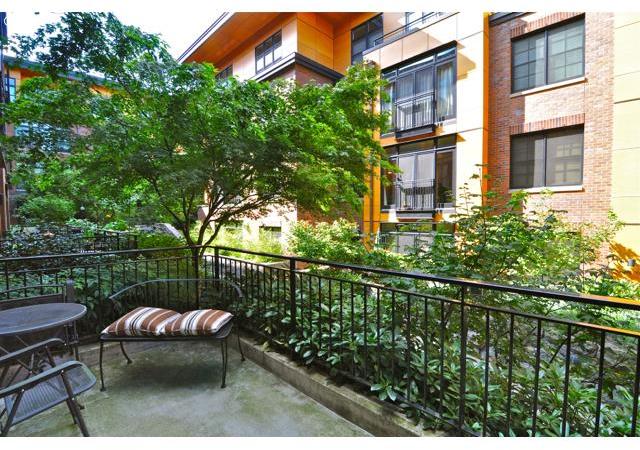 2335 Northwest Raleigh Street, Unit 107 Portland, OR 97210 - Photo 4 of 16 Gallery Image 4