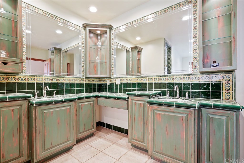 2380 Roscomare Road Los Angeles, CA 90077 - Photo 32 of 51