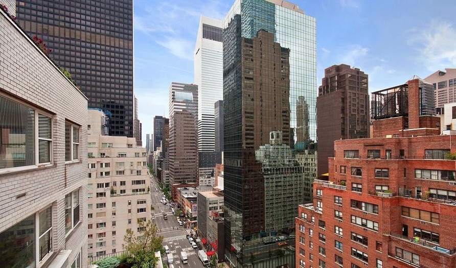 200 East 58th Street, Unit 16D Manhattan, NY 10022 - Photo 5 of 6