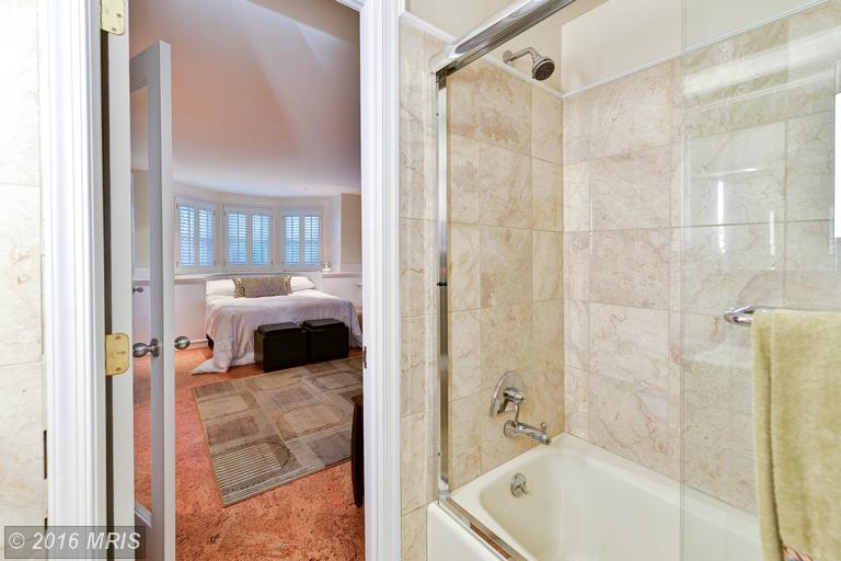 1302 R Street Northwest, Unit 1 Washington, DC 20009 - Photo 16 of 30