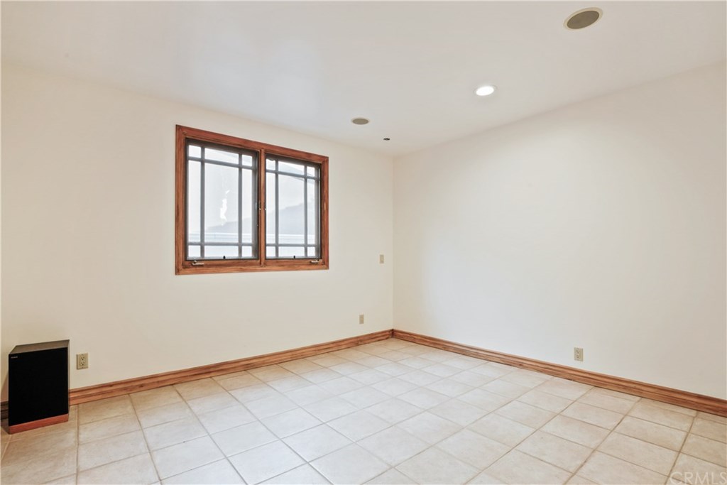 2380 Roscomare Road Los Angeles, CA 90077 - Photo 31 of 51