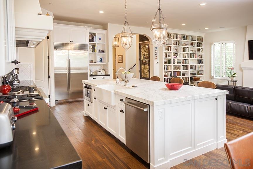 1156 Virginia Way La Jolla, CA 92037 - Photo 9 of 25