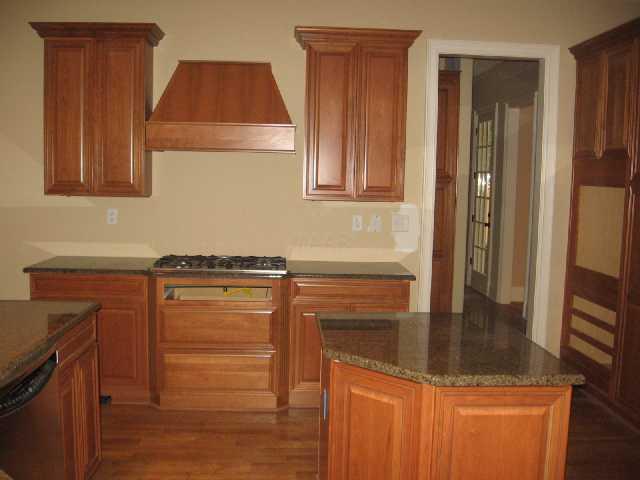 306 Colonial Road Memphis, TN 38117 - Photo 4 of 10 Another view of the Kitchen