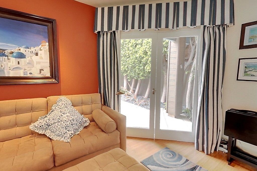 8585 El Paseo Grande La Jolla, CA 92037 - Photo 16 of 25