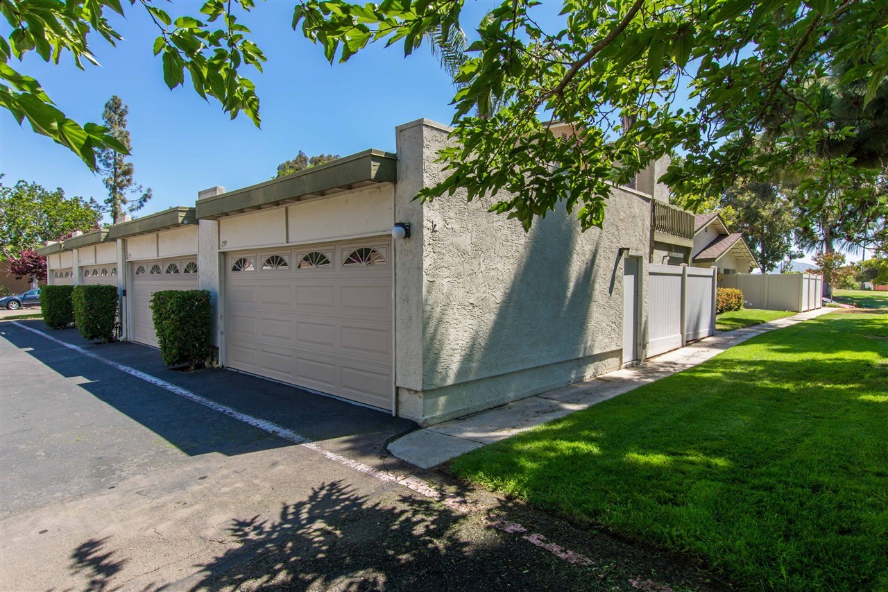 295 Countryhaven Road Encinitas, CA 92024 - Photo 22 of 24