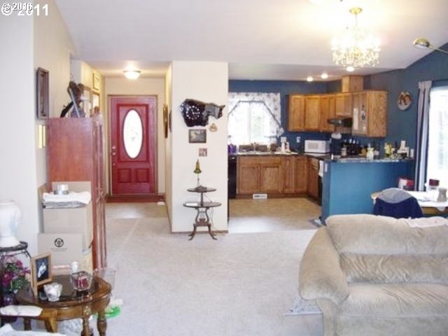 3261 Southwest Hailey Avenue Pendleton, OR 97801 - Photo 5 of 13