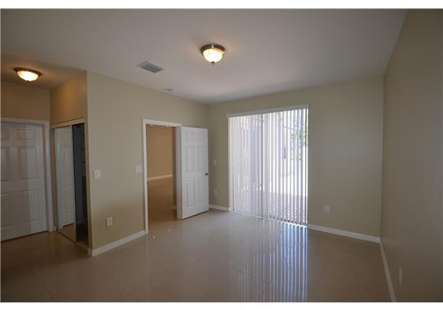 Hollywood Lakes Hollywood, FL 33019 - Photo 13 of 20