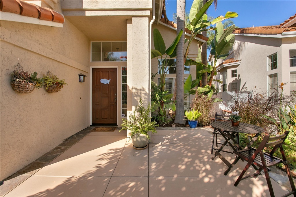 2314 Terraza Ribera Carlsbad, CA 92009 - Photo 4 of 25 Gallery Image 4