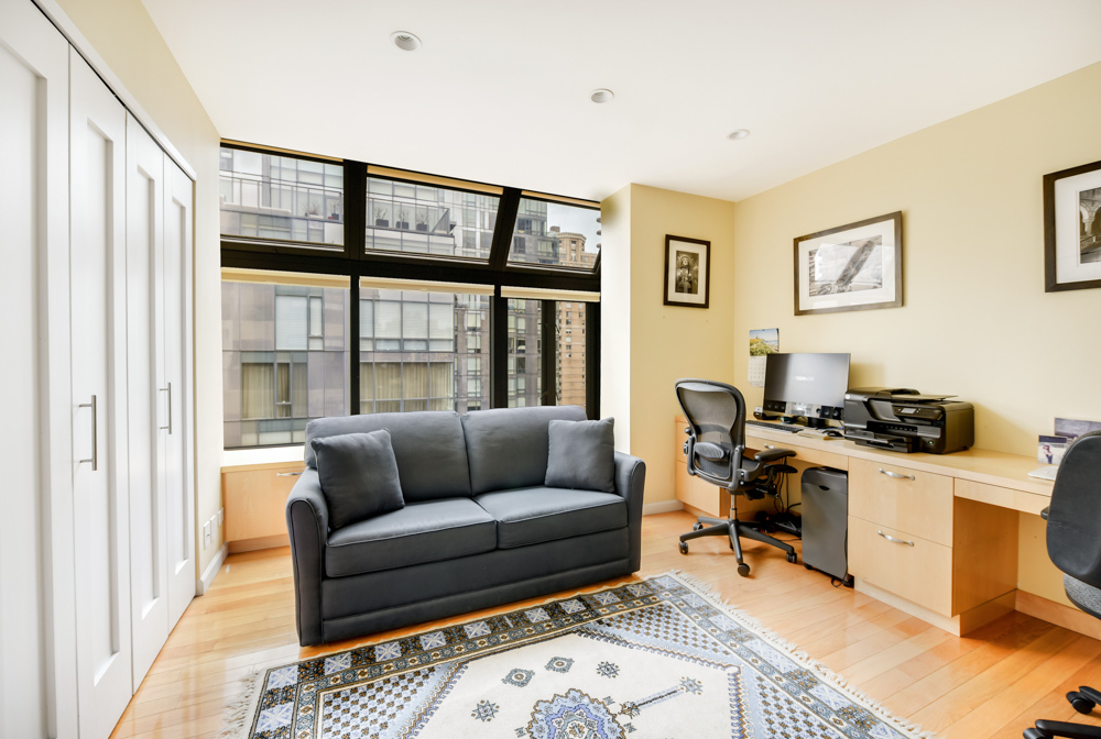 150 East 85th Street, Unit 13A Manhattan, NY 10028 - Photo 7 of 12