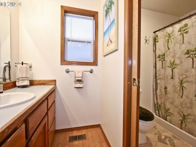 9960 Southwest Kable Street Tigard, OR 97224 - Photo 13 of 16 Gallery Image 13
