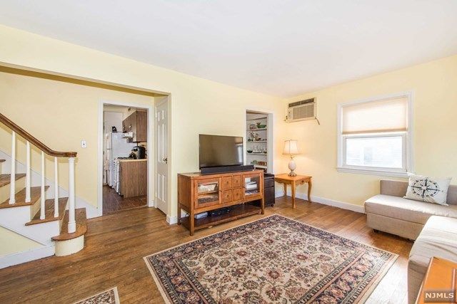 329 Eastside Avenue Ridgewood, NJ 07450 - Photo 3 of 17 Gallery Image 3