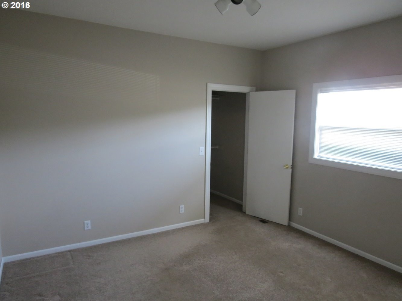 416 Southwest 5th Street Pendleton, OR 97801 - Photo 7 of 21