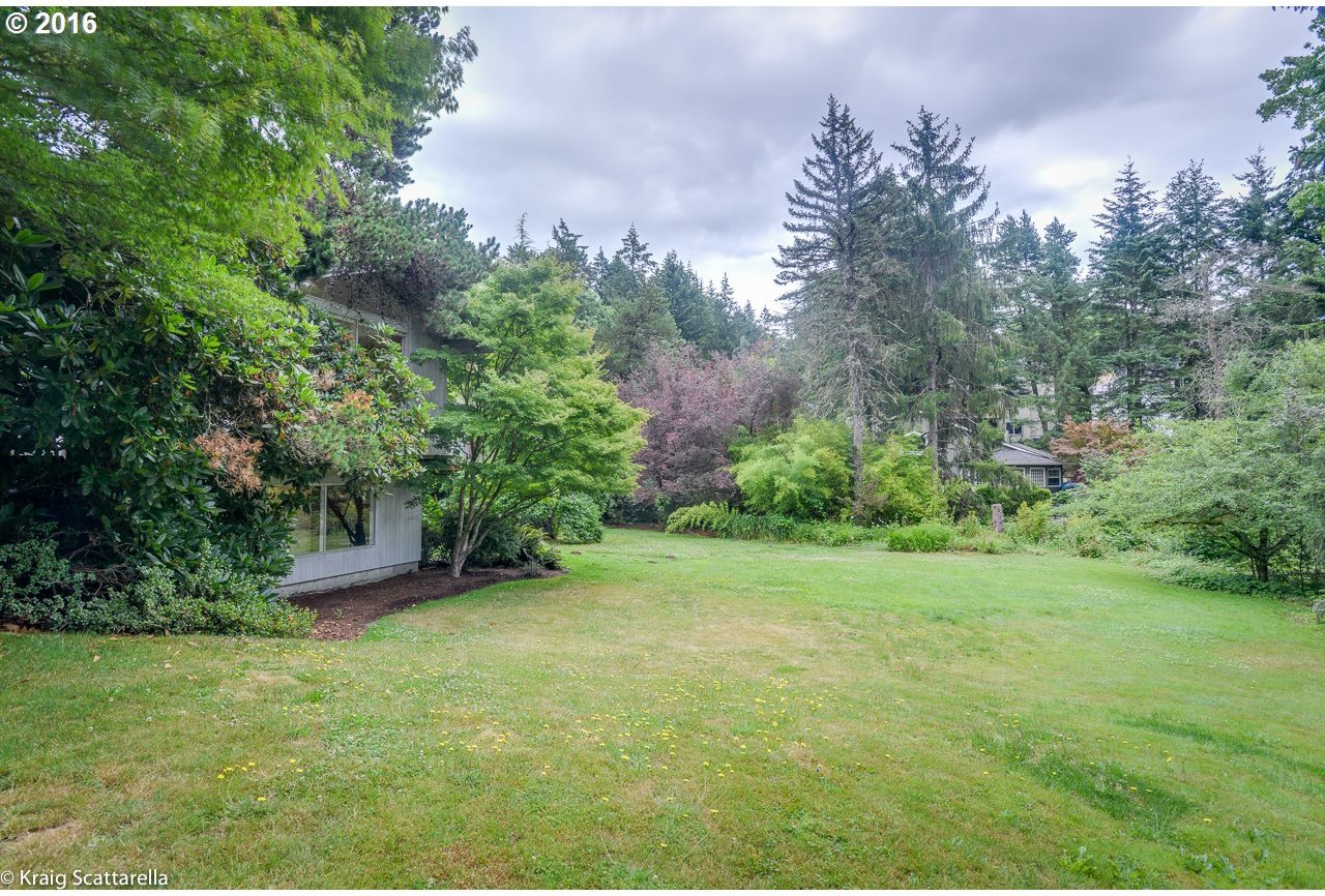 6216 Southwest Hamilton Street Portland, OR 97221 - Photo 27 of 32 Gallery Image 27