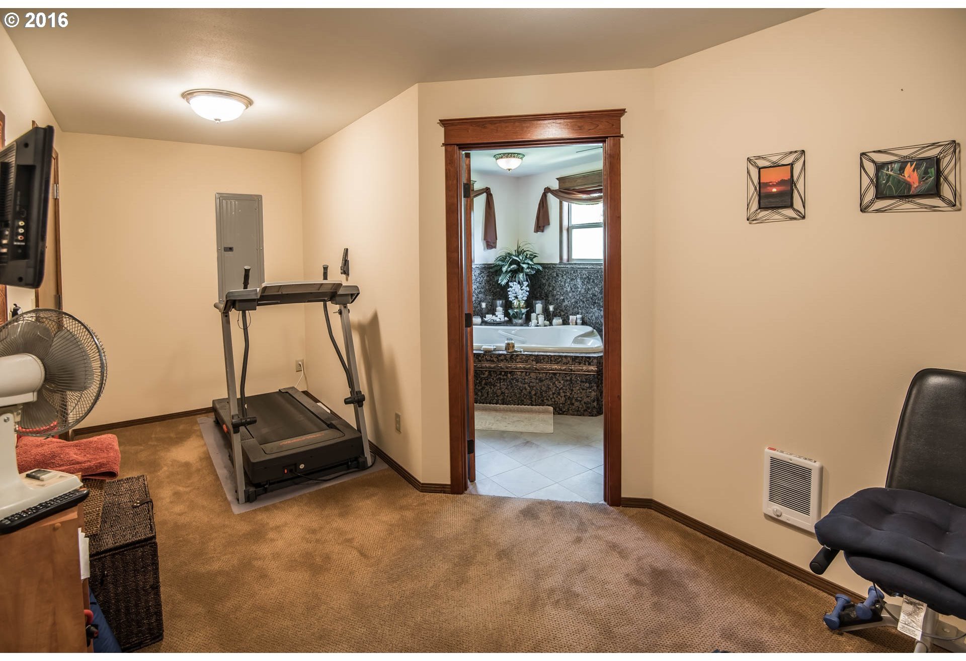 3811 Southwest Alfred Street Portland, OR 97219 - Photo 13 of 30 Gallery Image 13