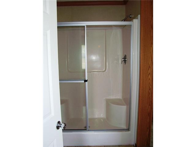 347 Baylor Road Senatobia, MS 38668 - Photo 16 of 19 Master Shower has two seats!