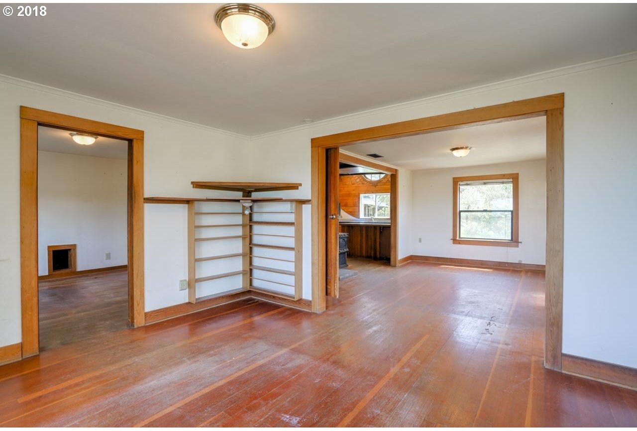 5794 Crooked Finger Road Northeast Scotts Mills, OR 97375 - Photo 10 of 16 Gallery Image 10