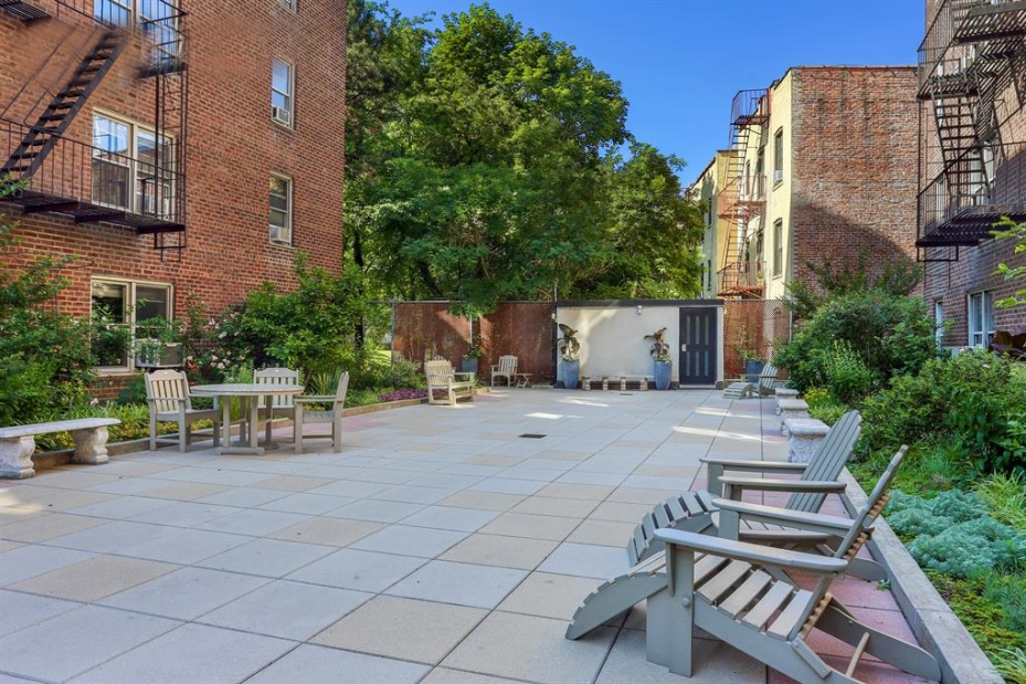 Lafayette Gardens 340 Haven Ave, Manhattan, NY 10033 - Photo 6 of 6