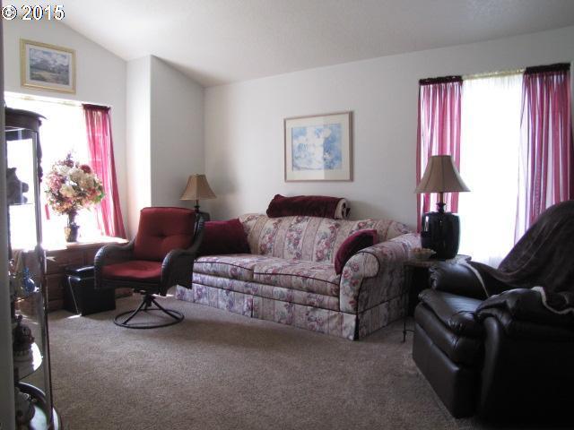 115 Mission Road Kelso, WA 98626 - Photo 3 of 13 Gallery Image 3