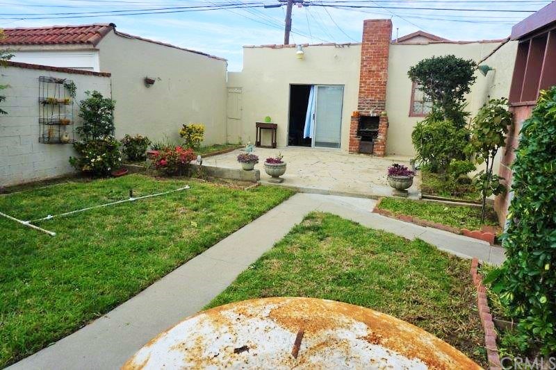 2107 West 84th Place Los Angeles, CA 90047 - Photo 25 of 30