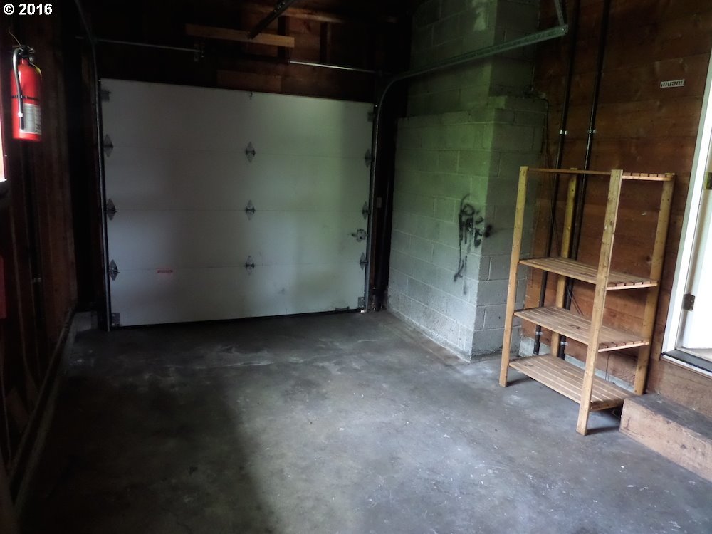 16211 Southeast Taggart Street Portland, OR 97236 - Photo 13 of 19