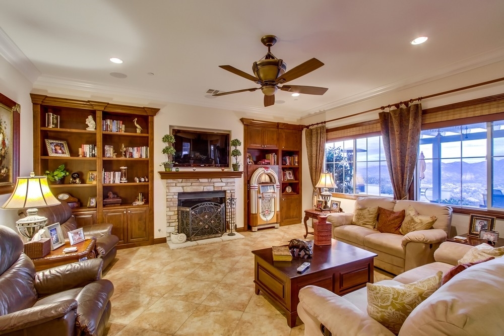 7249 Ocotillo Street Santee, CA 92071 - Photo 5 of 23 Gallery Image 5