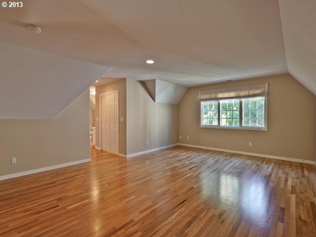 9907 Northwest Abbey Road Portland, OR 97229 - Photo 5 of 16 Gallery Image 5