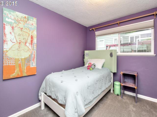 5333 Southwest Custer Street Portland, OR 97219 - Photo 12 of 16 Gallery Image 12
