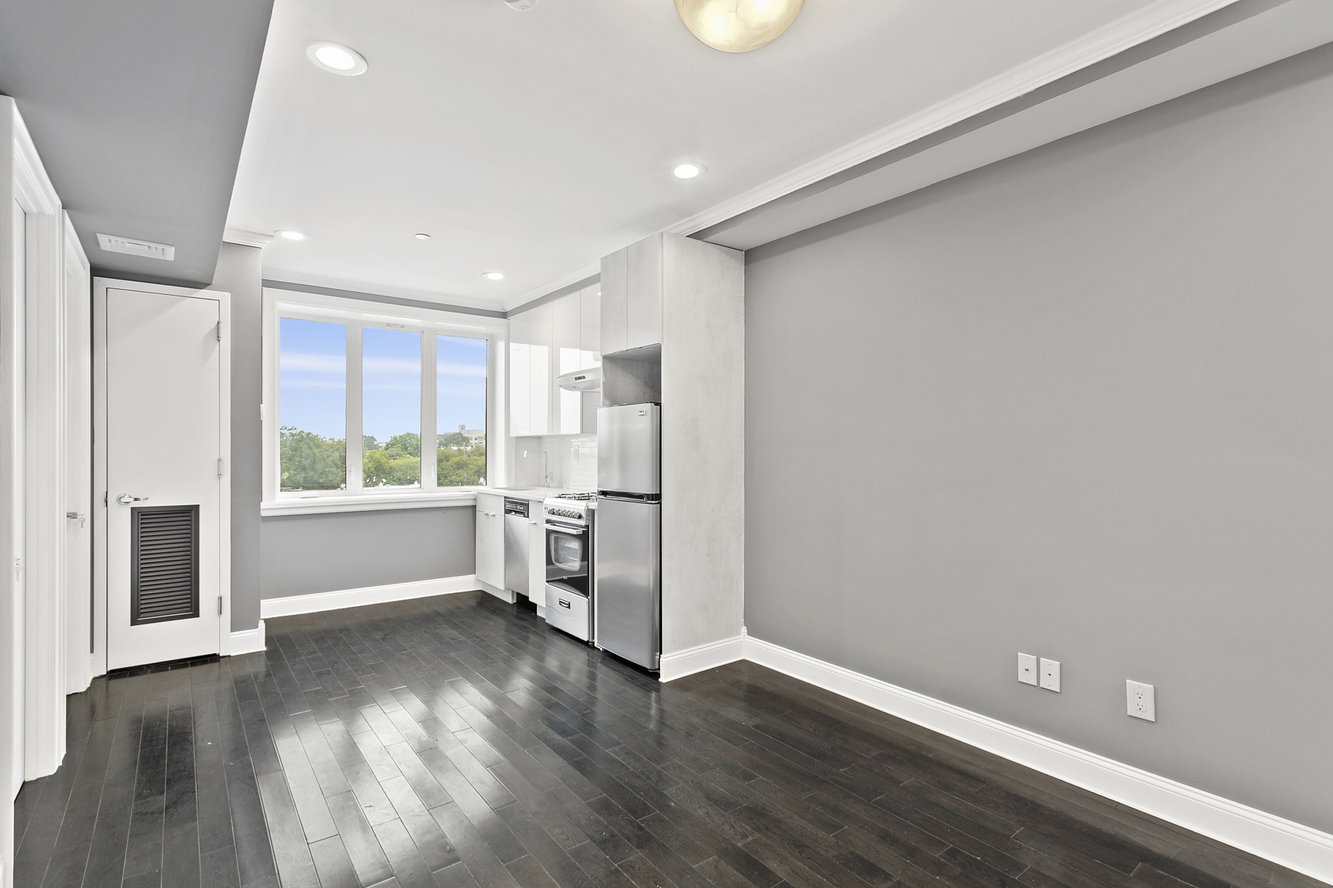 413 57th Street, Unit 4A Brooklyn, NY 11220 - Photo 3 of 10