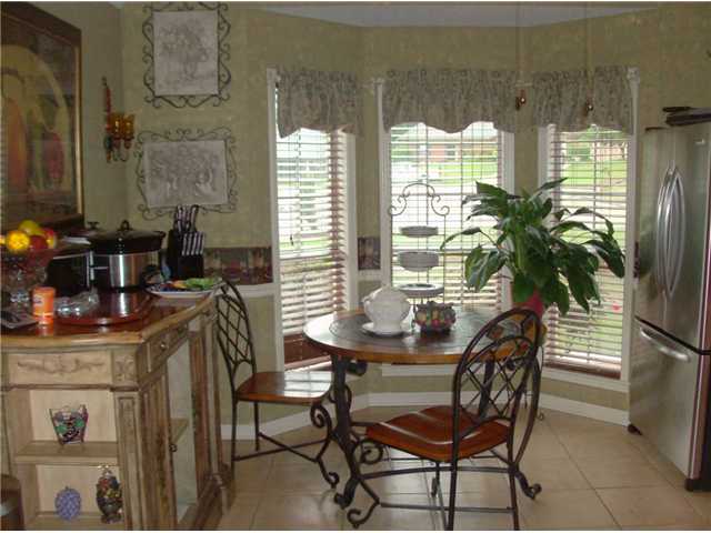 4347 High Ridge Memphis, TN 38125 - Photo 5 of 12 Kitchen (view 3)