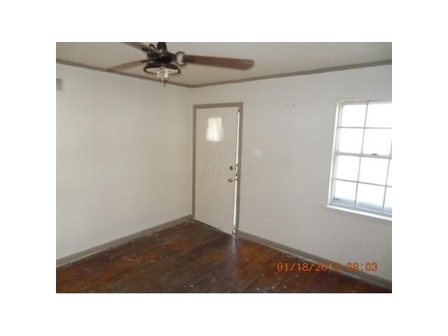 3570 Kendrick Road Memphis, TN 38108 - Photo 3 of 11