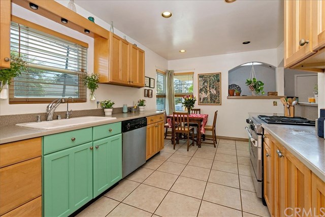 601 Manila Avenue Long Beach, CA 90814 - Photo 12 of 27