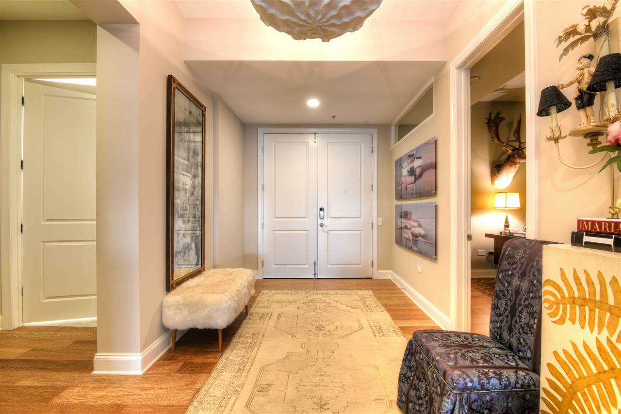 717 Riverside Drive, Unit 1005 Memphis, TN 38103 - Photo 2 of 25