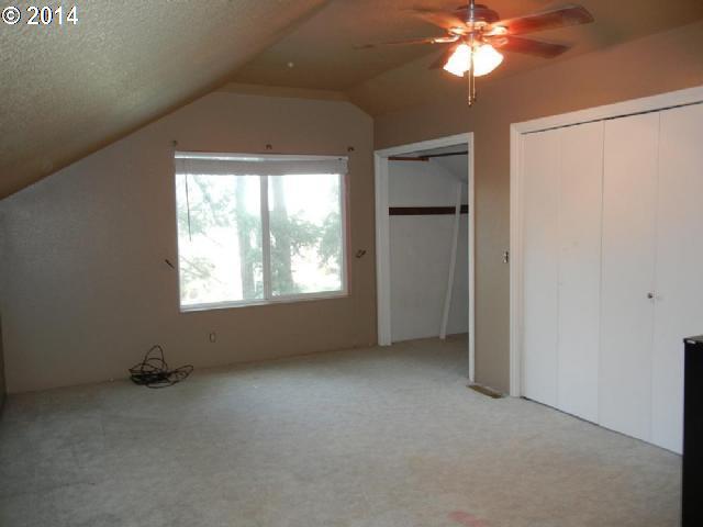 18530 Southwest Hart Road Aloha, OR 97007 - Photo 9 of 16 Gallery Image 9