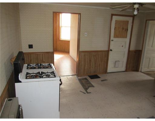 438 Pennsylvania Avenue Rochester, PA 15074 - Photo 4 of 8