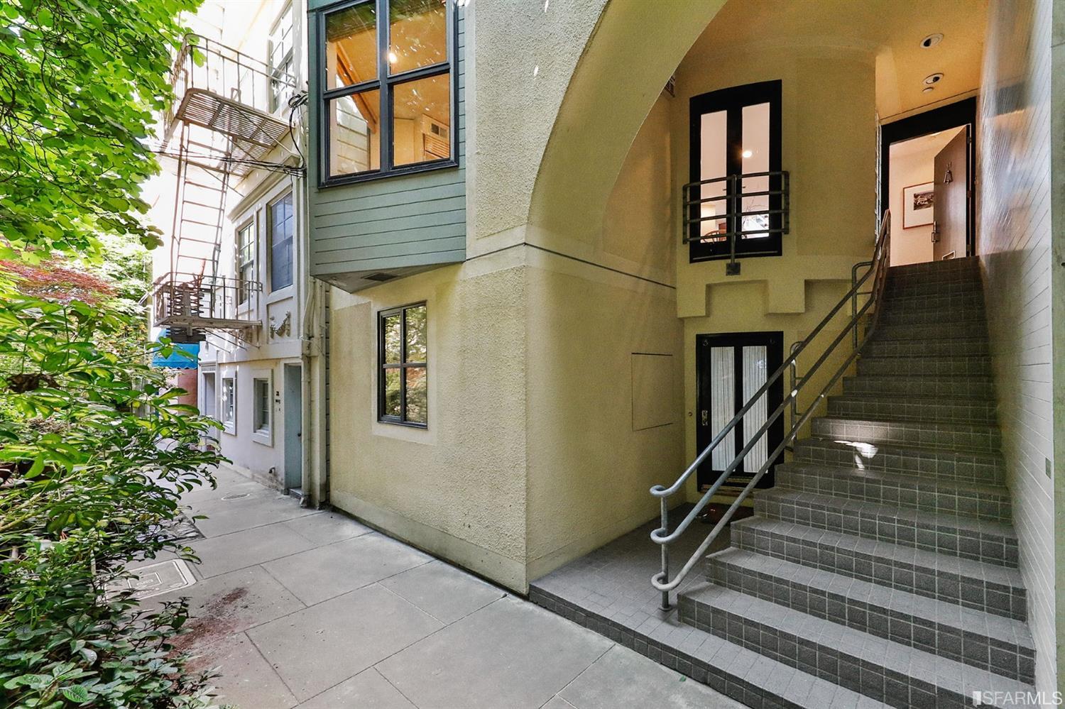 34 Darrell Place San Francisco, CA 94133 - Photo 3 of 21