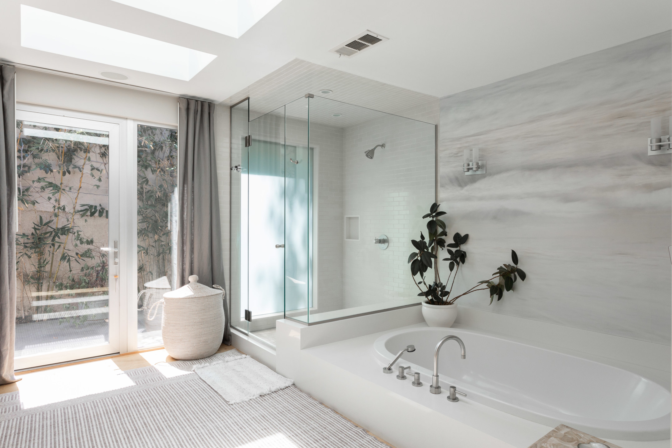 2017 De Mille Drive Los Angeles, CA 90027 - Photo 24 of 24