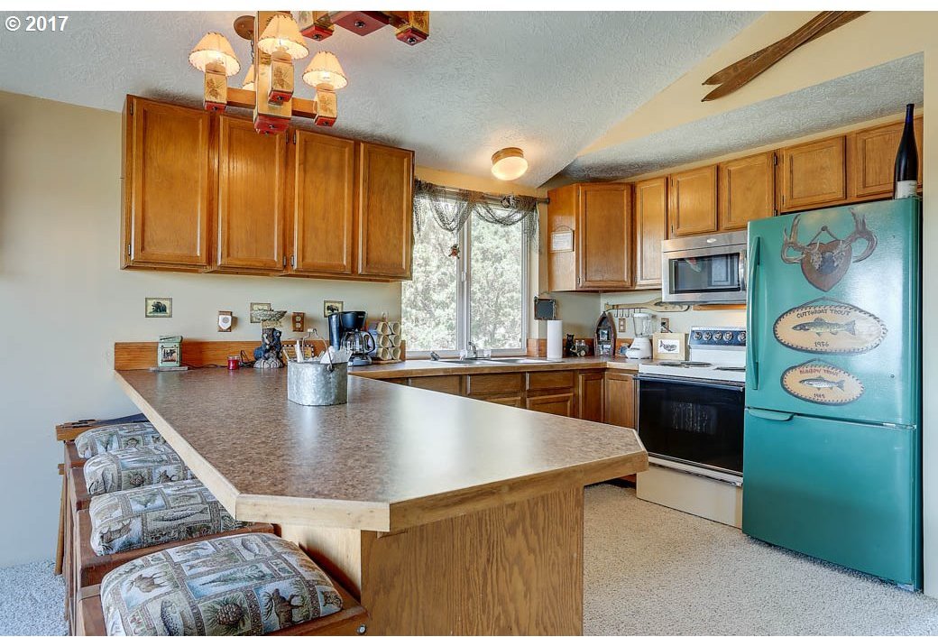 12416 Southeast Vista Loop Prineville, OR 97754 - Photo 5 of 18