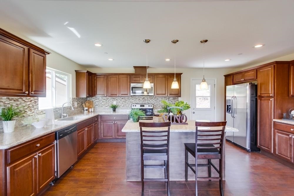 2367 Primrose Avenue Vista, CA 92083 - Photo 7 of 25